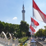 Taman Asmaul Husna Masjid Al Akbar Surabaya, tempat pelaksanaan upacara 17 Agustus pukul 07.00 WIB, besok. foto: istimewa