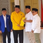 Ketua Umum Golkar  Airlangga Hartanto dan Ketua Umum PAN Zulkifli Hasan bersama Muhaimin Iskandar dan Prabowo saat deklarasi mendukung Prabowo Subianto di Museum Perumusan Naskah Proklamasi, Menteng, Jakarta Pusat, hari ini, Ahad (13/8/2023). Foto: medcom.id