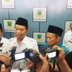 ?Walikota Masud Yunus dan sejumlah pengurus Baznas serta Kabag Humas Chairil Anwar memaparkan pelaksanaan program pengumpulan zakat, infaq dan shodaqoh dari Pegawai Negeri Sipil. Foto: YUDI EP/BANGSAONLINE