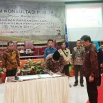 Forum Konsultasi Publik Pembahasan Rencana Kerja Pembangunan Daerah (RKPD) Tahun 2021 di Aula Ngudia Husada Madura Jl. RE Martadinata no. 45 Kel Melajah Bangkalan, Kamis (27/2/2020).