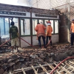 Kondisi rumah Mbah Tina usai dilalap si Jago Merah.