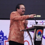 Gubernur Jatim Dr H Soekarwo Hadiri Rakernas APEKSI 2018 sebagai Narasumber Memberikan Paparan di Kota Tarakan Kalimantan Utara.