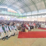 Suasana acara wisuda para penghafal Quran MTs dan SMP Unggulan Berbasis Pesantren (BP) di Student Centre Pondok Pesantren Amanatul Ummah Pacet Mojokerto Jawa Timur, Sabtu (16/5/2026). Foto: MMA/bangsaonline