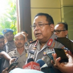 Kapolda Jatim Irjen Pol Luki Hermawan saat diwawancarai wartawan di Mapolda Jatim, Senin (13/1).