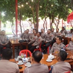 Kapolres Pasuruan saat memberi sambutan dalam giat yang diberi nama Sambung Roso.