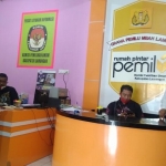 Suasana gedung KPU Lamongan menjelang pembukaan pendaftaran Cabup dan Cawabup. foto: TRIWI YOGA/ BANGSAONLINE