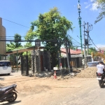 TKP kecelakaan kerja di depan Rumah Makan Ruas Rasa Jl. Gayungsari Barat