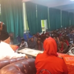 Ketua DPC PDIP Kabupaten Mojokerto H. Ahmad Anwar saat memberikan sambutan di hadapan ratusan tim sukses.