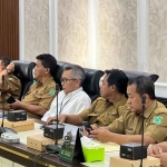 Kepala Kantah Kabupaten Pasuruan saat menghadiri RDP atau rapat dengar pendapat di kantor dewan.
