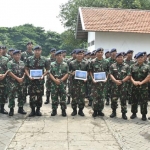 Perwakilan Satuan Koarmada II mendapat penghargaan usai mengikuti lomba Peran Penanggulangan Kebakaran (PEK).