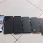 Barang bukti handphone yang diamankan Mapolres Tuban.