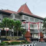 Gedung DPRD Jatim. foto: lensaindonesia