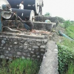 Mesin separator di kawasan pesisir selatan, Desa Bago, Kecamatan Pasirian, hanya tersisa sebagian setelah raib satu per satu.
