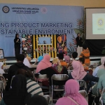 Kegiatan yang digelar mahasiswa MM Unair di YPAC, Surabaya.