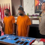 Dua kurir sabu yang diamankan Polres Mojokerto Kota. Foto: Ist.