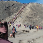 Suasana pelaksanaan ritual Yadnya Kasada.