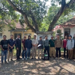Seksi Pengadaan Tanah dan Pengembangan bersama Satgas B Pengadaan Tanah melaksanakan kegiatan inventarisasi tanaman dan pengambilan foto udara di lokasi rencana pembangunan PLTS di Kecamatan Kejayan dan Pasrepan. (Ist)