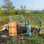 Salah satu makam di TPU Desa Jelakcatur, Kecamatan Kalitengah, Kabupaten Lamongan yang dibongkar orang tak dikenal.