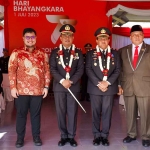 Bupati Kediri, Hanindhito Himawan Pramana (kiri), bersama Kapolres Kediri, AKBP Agung Setyo Nugroho, dan Ketua DPRD Kabupaten Kediri, Dodi Purwanto (kanan). Foto: Ist