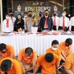 Kapolres Nganjuk AKBP Boy Jeckson Situmorang saat konferensi pers pengungkapan kasus tindak pidana umum periode November 2021.
