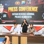 Konferensi pers Polres Kediri Kota dalam pengungkapan kasus penjualan konten pornografi