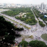 Jutaan umat Islam meggelar aksi unjukrasa menunut penegakan hukum atas kasus penistaan agama yang dilakukan Mantan Gubernur DKI Jakarta, Basuki Tjahaja Purnama (Ahok) di Monumen Nasional. foto: REPUBLIKA