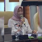 Kepala Diskominfo Kota Mojokerto Santi Ratnaning Tias saat memberikan arahan kepada peserta bimtek.