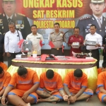 Para tersangka kasus kejahatan yang berhasil ditangkap Polresta Sidoarjo selama kurun waktu 1 Desember - 15 Januari 2019.