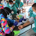 Para WBP di Rutan Kelas I Surabaya saat mengikuti vaksinasi.