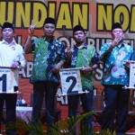 Ketiga paslon Bupati-Wakil Bupati beserta nomor urut pasangan masing-masing. (hadi prayitno/BANGSAONLINE)