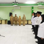 Wali Kota Malang H. M Anton saat melantik 14 Kepala Sekolah. foto: IWAN/ BANGSAONLINE