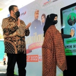 Ketua Dekranasda Kota Probolinggo, Aminah Hadi, saat menghadiri gelaran Kemilau Raya.