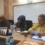 Kepala Kantor Perwakilan BI Kediri Djoko Raharto bersama kepala Disperindag Yetty Siswiorini dan Kepala BPS Erlin T. Brahmana saat menggelar jumpa pers di kantor BI lantai 2.