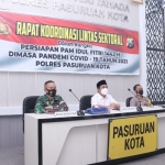 Wawali Pasuruan Adi Wibowo (Mas Adi) didampingi Kapolres Pasuruan Kota bersama Dandim 0819 Pasuruan saat mengikuti rakor lintas sektoral.
