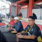 Dari kiri Hebil Zakaria (Asisten Manajer Persekabpas), Udik Djanuantoro (Ketua PSSI Kabupaten Pasuruan), dan Wahyu (Sekretaris PSSI Kabupaten Pasuruan).