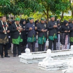 Forkopimda Lamongan saat ziarah ke makam leluhur.