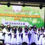 Para siswa SMP YIMI Gresik yang mengikuti tahsin dan tahfidz Alquran saat wisuda. Foto: Ist