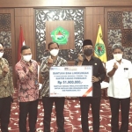 Penyerahan CSR dari BNI berupa bantuan alat untuk program WUB Pemkab Pamekasan senilai Rp 51.900.000.