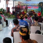 Suasana resepsi HUT Ikawangi Tuban ke-5 di aula Trubus.