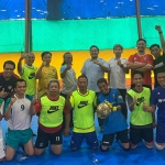 Tim Futsal PWI Jatim saat berlatih di Gool Futsal Mangga Dua, Surabaya.