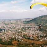 SEJUK: Pemandangan kota batu yang didominasi oleh pegunungan. foto: skyscrapper.com