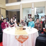 Wakil Wali Kota Batu, Heli Suyanto duduk bersama dengan beberapa anggota Tourism Promotion Organization (TPO), di Graha Pancasila, Balai Kota Among Tani, Kota Batu, Kamis (31/7/2025). Foto: Ist.
