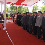 Ika Puspitasari Wali Kota Mojokerto, saat melantik pejabat di Alun-alun Kota Mojokerto.