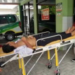 Korban saat dievakuasi untuk mendapatkan perawatan insentif di Rumah Sakit Widodo setelah menjadi korban bullying di SMPN 1 Gerih, Ngawi.
