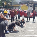 IMM Jember saat melakukan aksi teatrikal. 