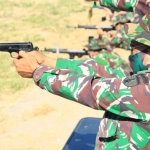 Personel Kodim 0812/Lamongan latihan menembak di Lapangan Tembak Jotosanur selama dua hari, Rabu (18/11/2020).