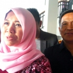 Pasangan Mahfudzoh - Kuswiyanto (M-K) saat mendatangi KPU Bojonegoro untuk pendaftaran. 