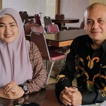 Kabid Pora Dispora Jatim, Firman Syah Ali bersama Anggota Komisi E DPRD Jatim, Nurfitriana Busyro usai monev Porprov VII Jatim di Situbondo. foto: ist.