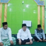Wali Kota Malang HM Anton saat memberikan sambutan didampingi wakilnya Sutiaji, serta Sekkota Idrus Achmad, di Masjid Darussalam Rampal Celaket, Kecamatan Klojen Kota Malang.