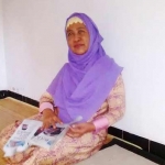 Ummi Widiyani berada di kediamannya.